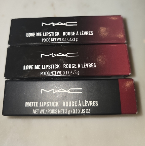 MAC Love Me and Matte Lipstick Set - Picture 1 of 5